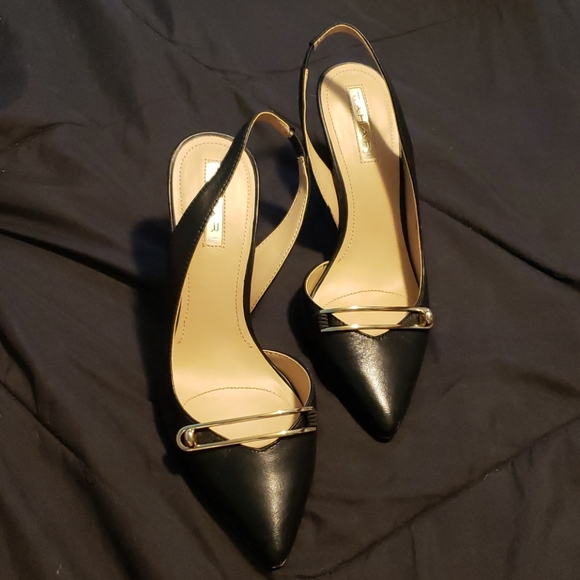 Tahari Shoes - Tahari shoes